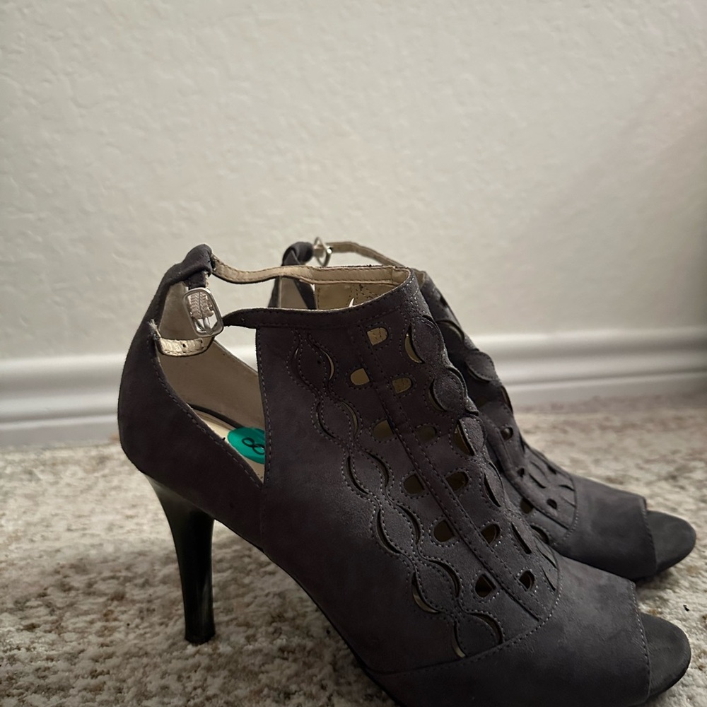 Adrienne Vittadini Elegant Grey Peep-Toe Heels (NO BOX)